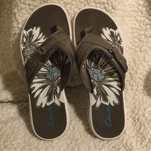 Clarks sandals. Size 8. Like new.